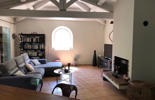 Brignoles Villa | Enjoy Villa Provençale with Pool and Family-Friendly Amenities