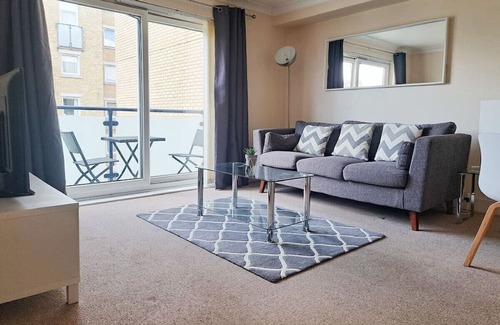 Wimbledon Apartment | Wimbledon Apartment: Ideal One Bedroom with Free Parking