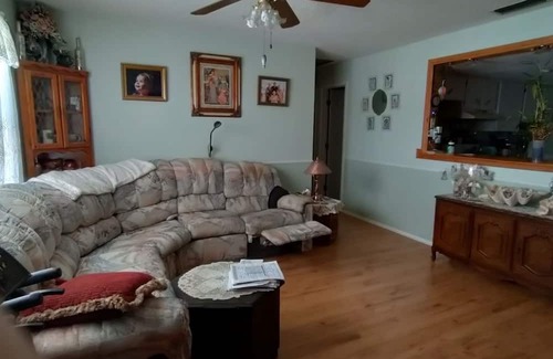 Port Charlotte House | Lovely quiet home for rent. Fully furnished you don’t even need your toothbrush.