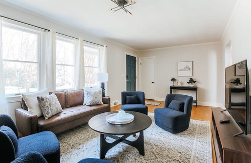 Lewis Mountain House | New Lewis Mtn Retreat: Walk to UVA with Hot Tub & More