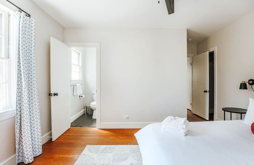 Lewis Mountain House | New Lewis Mtn Retreat: Walk to UVA with Hot Tub & More