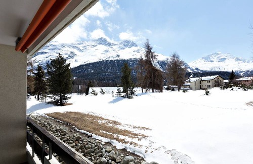 Champfer Apartment | Cozy studio in Champfèr / St.Moritz (B4)
