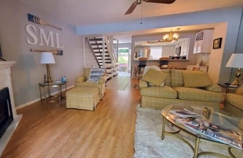 North Shore House | Stunning Views & WiFi Near Top Amenities - Rated 9.8/10