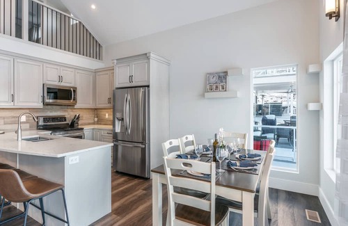 Central Okanagan Cottage | Family and Pet Friendly Retreat Near Main Amenities