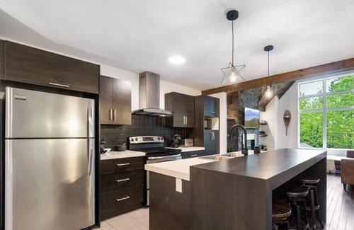 Petite-Riviere-Saint-Francois Ski Chalet | Cozy Retreat at The Bear of Charlevoix with Hot Tub & Kitchen
