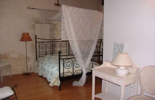 Void-Vacon Cottage | Gite Void-Vacon: Perfect Escape for Families with Fireplaces