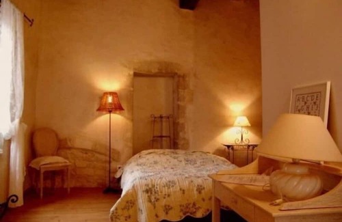 Void-Vacon Cottage | Gite Void-Vacon: Perfect Escape for Families with Fireplaces