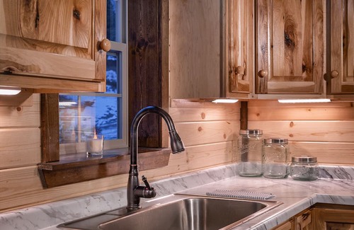 Big Timber Cabin | Idyllic Creekside Cabin: Cozy Retreat on Big Timber Creek