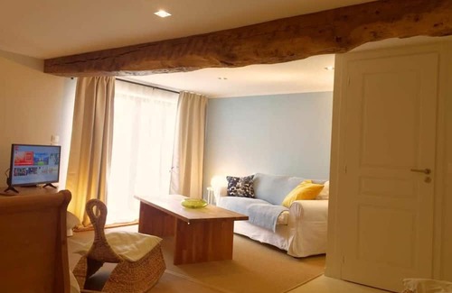 Beaune-la-Rolande Cottage | Cozy Gite Beaune-la-Rolande: Ideal for Families