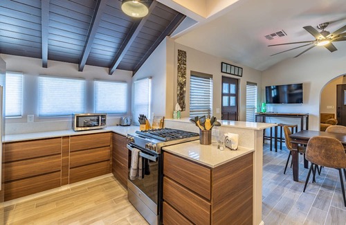 Tucson House | New House Steps from Campus with Family-Friendly Amenities