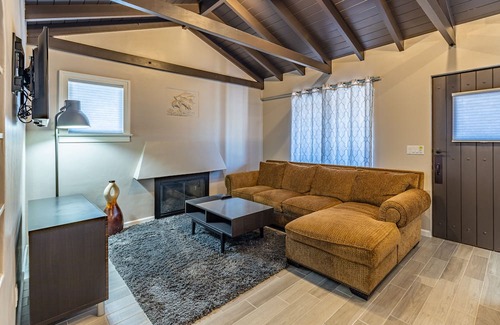 Tucson House | New House Steps from Campus with Family-Friendly Amenities