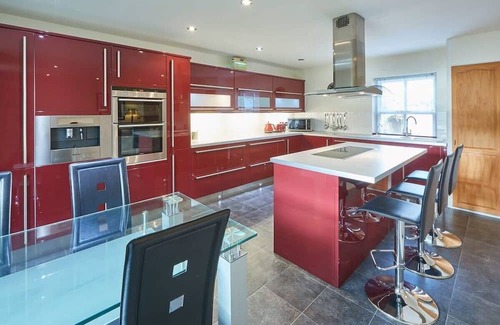 Folkton Apartment | Guest Rated 10/10 | Host & Stay at The Lodge