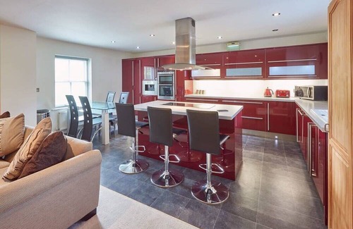 Folkton Apartment | Guest Rated 10/10 | Host & Stay at The Lodge