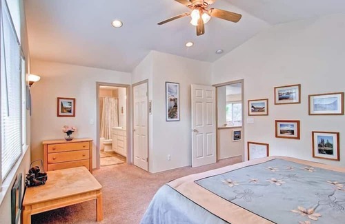 Yosemite West House | Perfect Retreat at Hikers Hideaway: Family-Friendly Escape