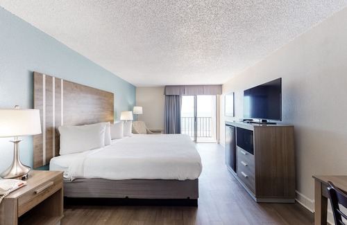 Myrtle Beach Apartment | Oceanfront Studio with Pool, Hot Tub & Ocean View Retreat