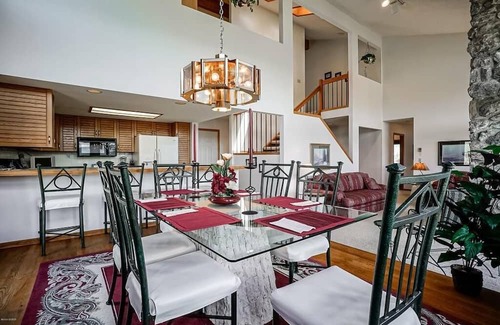 Innsbruck Val Moritz House | Hot Tub, Suana, Spectacular views and 3 minutes from Granby Ski Ranch Lift!
