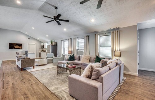 College Station House | College Station Vacation Rental: 4 Mi to Texas A&M