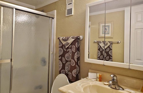 Lenox Park Condo | Oceanfront Escape: Breathtaking Views and Modern Comforts