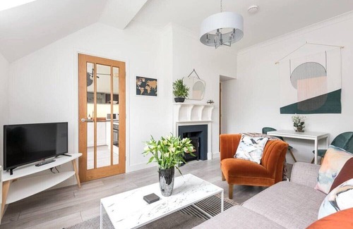 York Apartment | Exceptional Feversham House: Family-Friendly Retreat Awaits