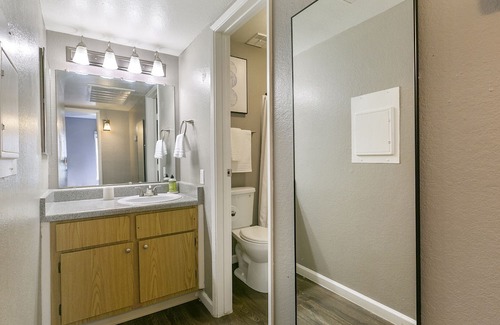 Tucson Apartment | Modern Apartment with Pool in Prime Location Awaits You