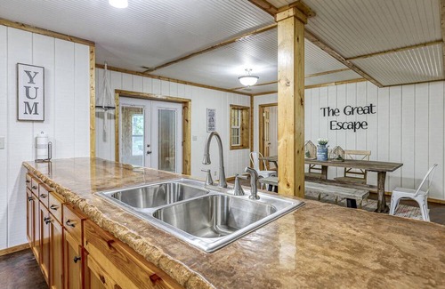 Clinton House | The perfect getaway on 14 acres just minutes from Truman Lake!