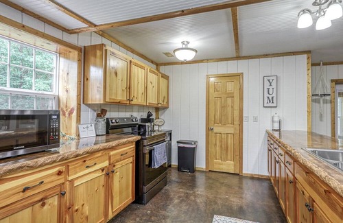 Clinton House | The perfect getaway on 14 acres just minutes from Truman Lake!