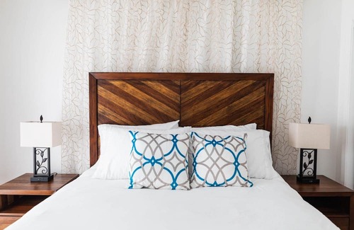 San Miguel House | Pet-Friendly Littlefield Bungalow Suite with Kitchen Access