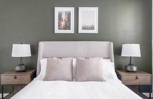 Covington Apartment | Stylish Apartment with Kitchen in Prime Location