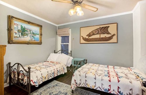 Kankakee Villa | Paradise: Dreamy Retreat with Family-Friendly Amenities