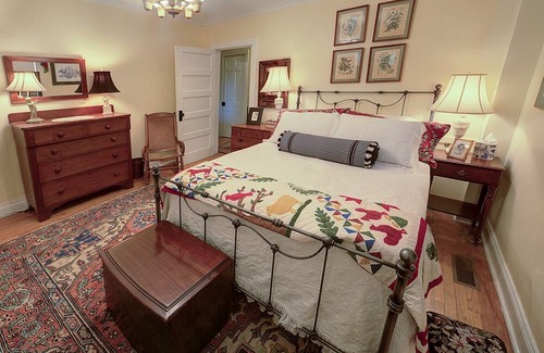 Roseland House | Possum Trot Farmhouse + Lodge in the Blue Ridge South of Charlottesville!