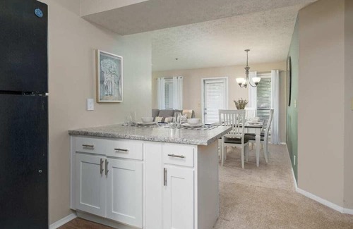 Hoover Apartment | Pet-Friendly Hotel Near Hoover Met & Finley | 10/10 Ratings
