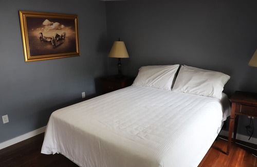 Palenville Apartment | Leaf Peeping Apartment in the Kaaterskill Clove