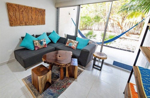 Progreso Municipality Apartment | Very chic 3BR Condo, tons of amenities, 1 block fr