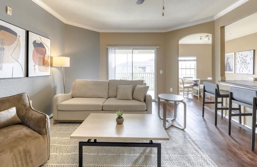 Pinellas Park Apartment | Modern Apartment with Kitchen in Prime Location
