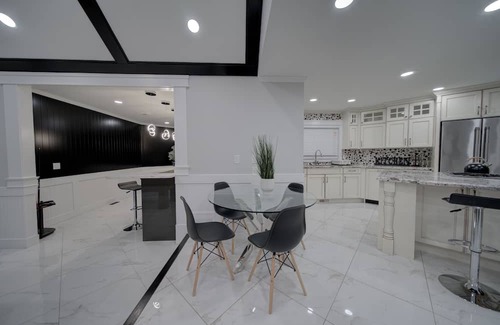 Fleetwood House | Spacious 6-Bedroom Home with Pool, Hot Tub & Karaoke