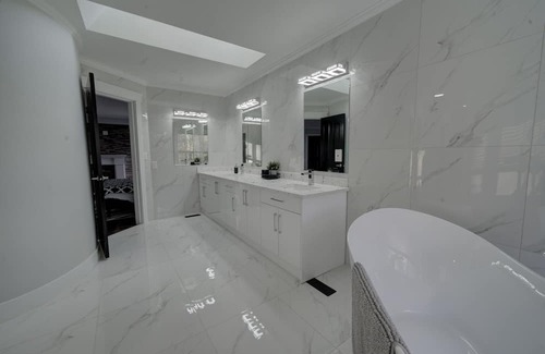 Fleetwood House | Spacious 6-Bedroom Home with Pool, Hot Tub & Karaoke