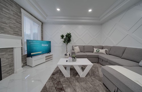 Fleetwood House | Spacious 6-Bedroom Home with Pool, Hot Tub & Karaoke