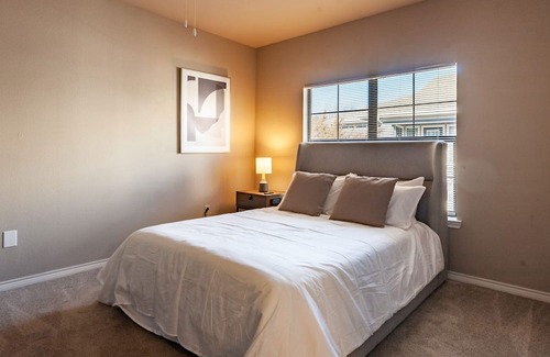 Bentonville Apartment | Modern Apartment with Family-Friendly Amenities Awaiting You