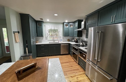Melrose on the Beach House | Single Family Home, Golf Cart Included & Land trans Round Trip! Pool Open!