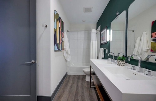 Rolling Mill Hill Condo | Comfortable Downtown Nash: 4 Beds, Near Broadway