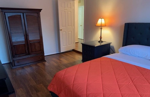 Norfolk - Virginia Beach House | Discover Your Perfect Getaway: You're Going to Love It!