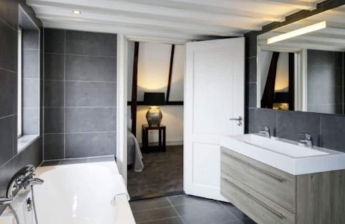 Museum Quarter Apartment | Spacious 3BR Leidseplein Penthouse with Great Amenities