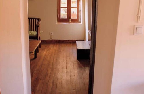 Andohalo House | Cozy Getaway for Two in Antananarivo with Spa & Breakfast