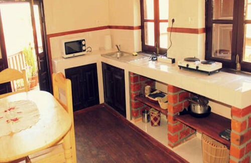 Andohalo House | Cozy Getaway for Two in Antananarivo with Spa & Breakfast