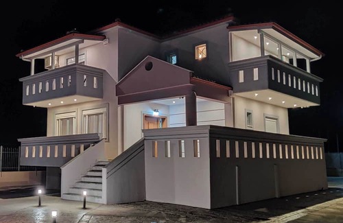 Ano Vasilikos Apartment | Arazzo2