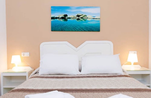 Nerja Apartment | BB Suite: Ideal Family Stay with Pool Access