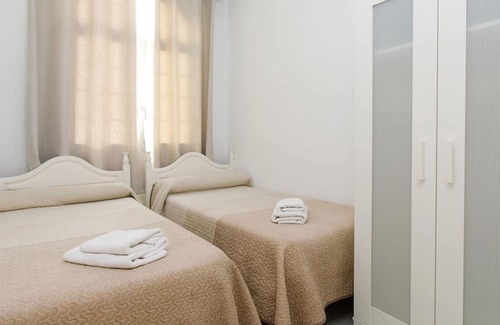 Nerja Apartment | BB Suite: Ideal Family Stay with Pool Access