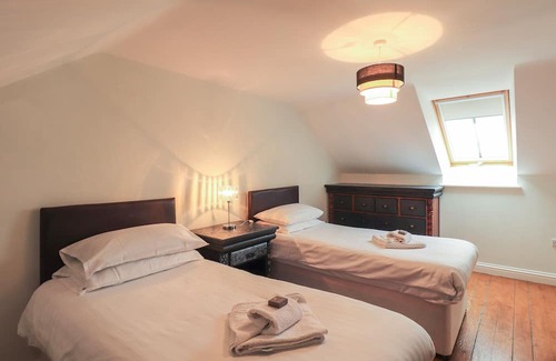 Palnackie Cottage | Pet-Friendly Lintie Cottage with Spa and Hot Tub Retreat
