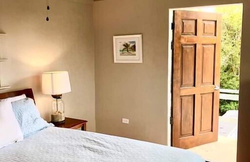 Estate Parcel of Gift and Regenback Villa | Relax at Mountain Breeze Cottage with Family-Friendly Amenities