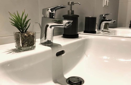 Donaustadt Apartment | Modern Apartment in Vienna Near UNO City & Danube River